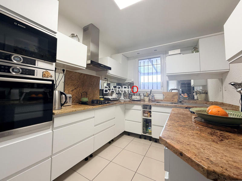 Appartement - 142 m² - 6 pièces