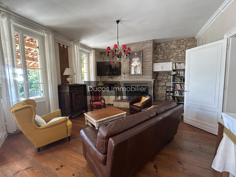 Maison - 246 m² - 6 pièces