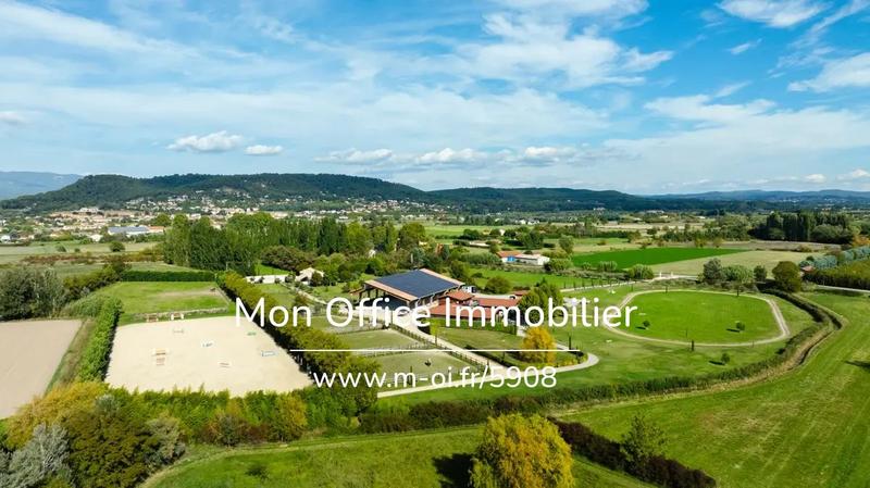 Maison - 340 m² - 7 pièces