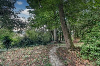 Maison - 186 m² - 8 pièces