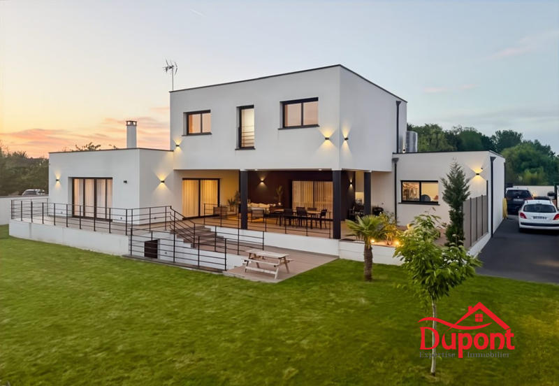 Villa - 230 m² - 5 pièces