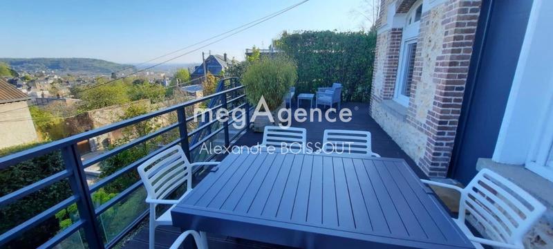 Maison - 98 m² - 4 pièces