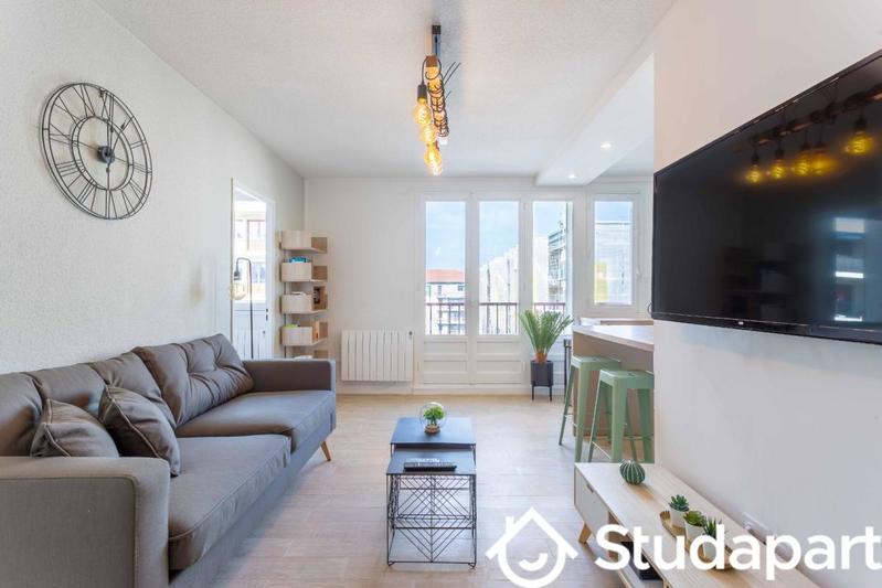 Chambre - 9 m² - 1 pièce