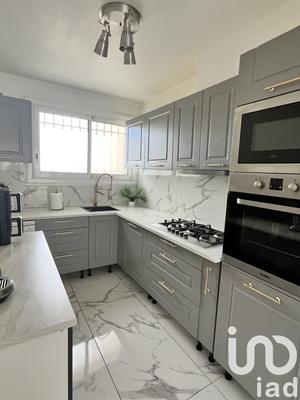 Maison - 92 m² - 6 pièces