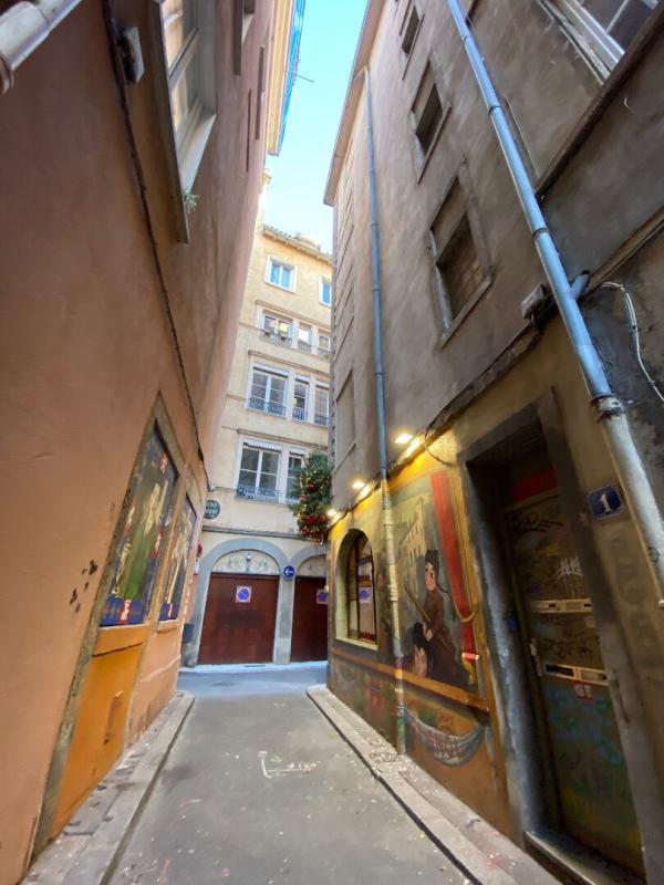 Immeuble - 85 m² - 5 pièces