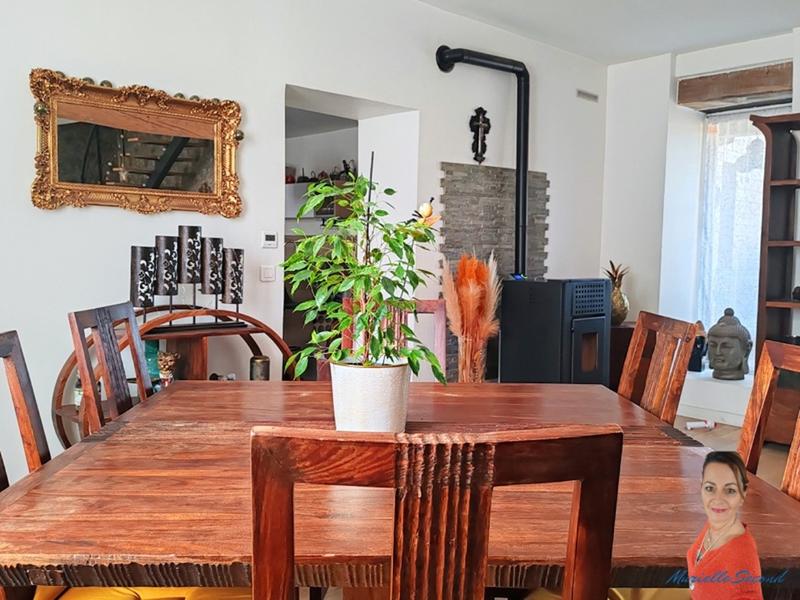 Maison - 248 m² - 9 pièces