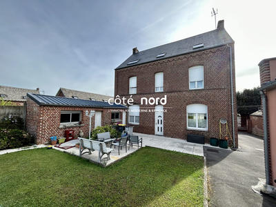 Maison - 200 m² - 9 pièces