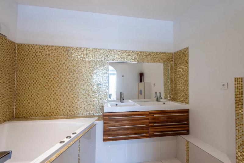 Appartement - 131 m² - 5 pièces