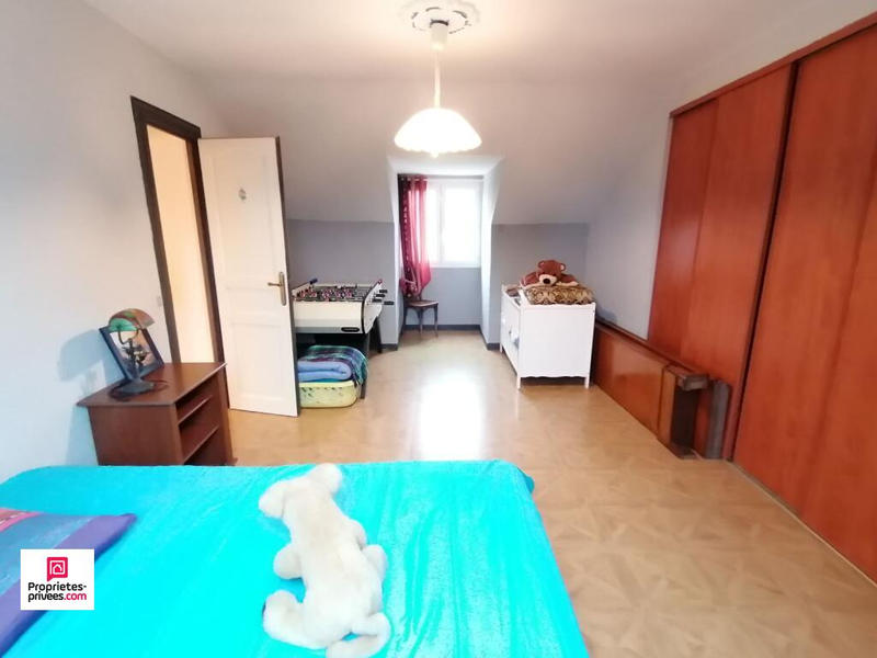 Maison - 220 m² - 10 pièces