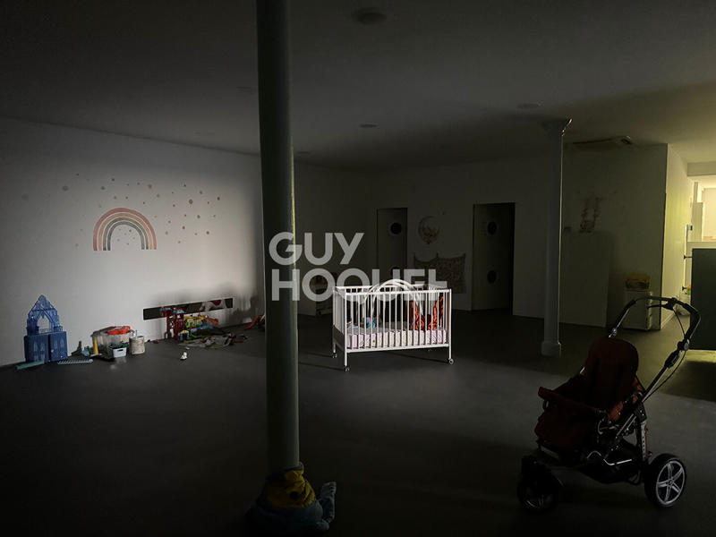 Local commercial - 240 m²