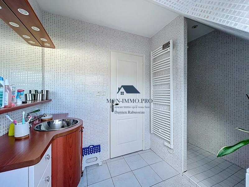 Maison - 187 m² - 8 pièces