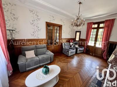 Maison - 268 m² - 6 pièces