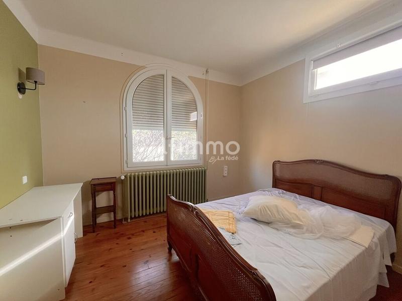 Maison - 240 m² - 7 pièces