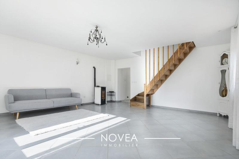 Maison - 140 m² - 6 pièces