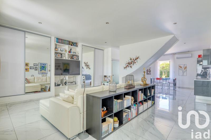 Maison - 200 m² - 6 pièces