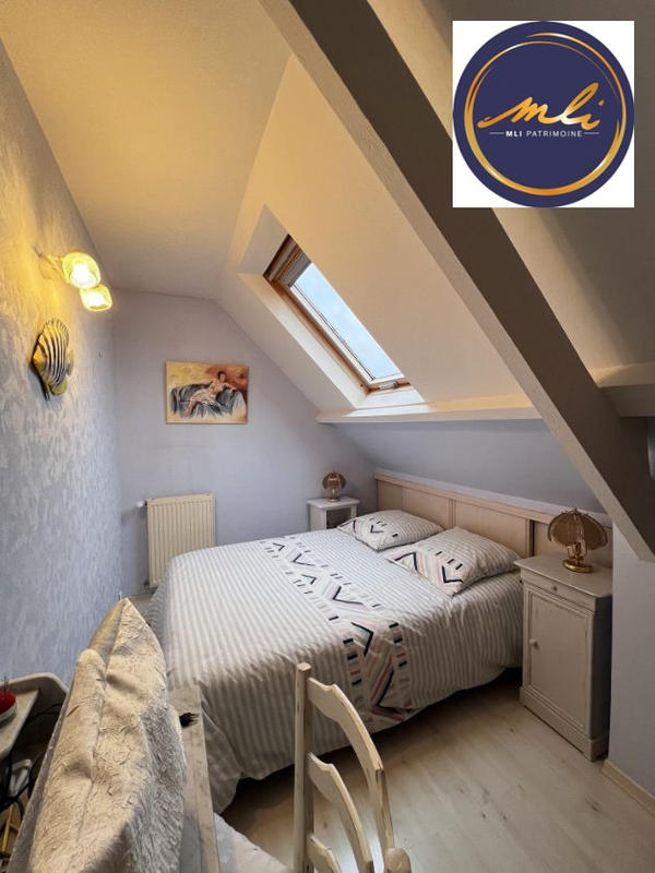 Maison traditionnelle - 175 m² - 8 pièces