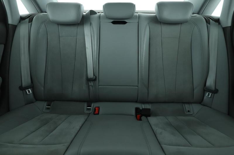 Audi A4 2.0 Tdi Ultra Design s tronic 150 ch