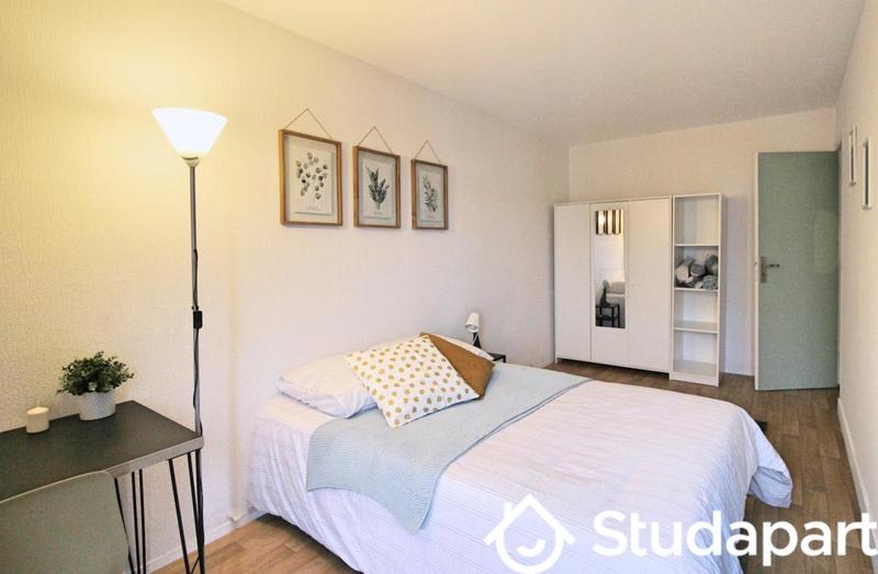 Chambre - 10 m² - 1 pièce