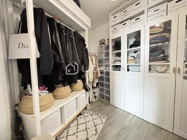 Appartement - 82 m² - 4 pièces