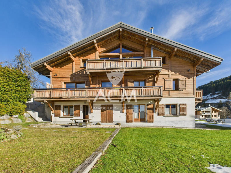 Appartement - 201 m² - 5 pièces