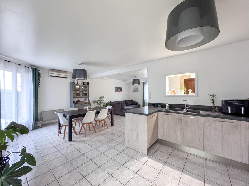 Maison - 104 m² - 4 pièces