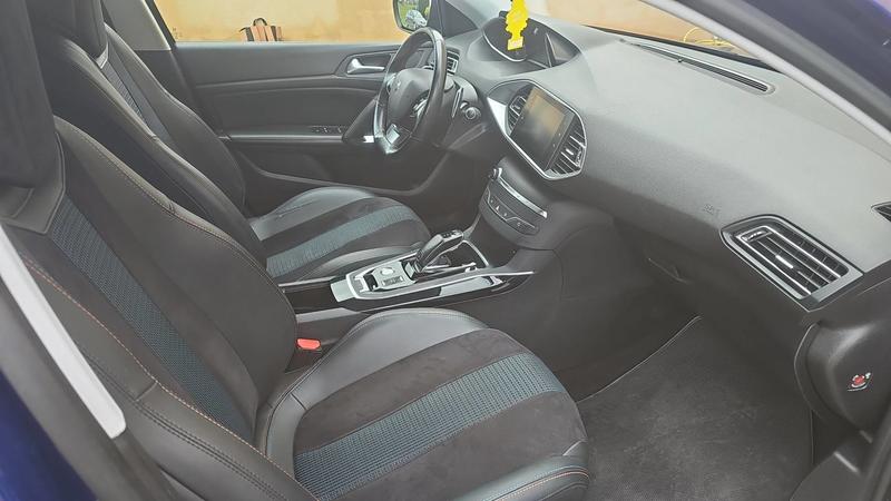 Peugeot 308 1.5 BlueHDi 130 Eat8 Tech Edition - Automatique