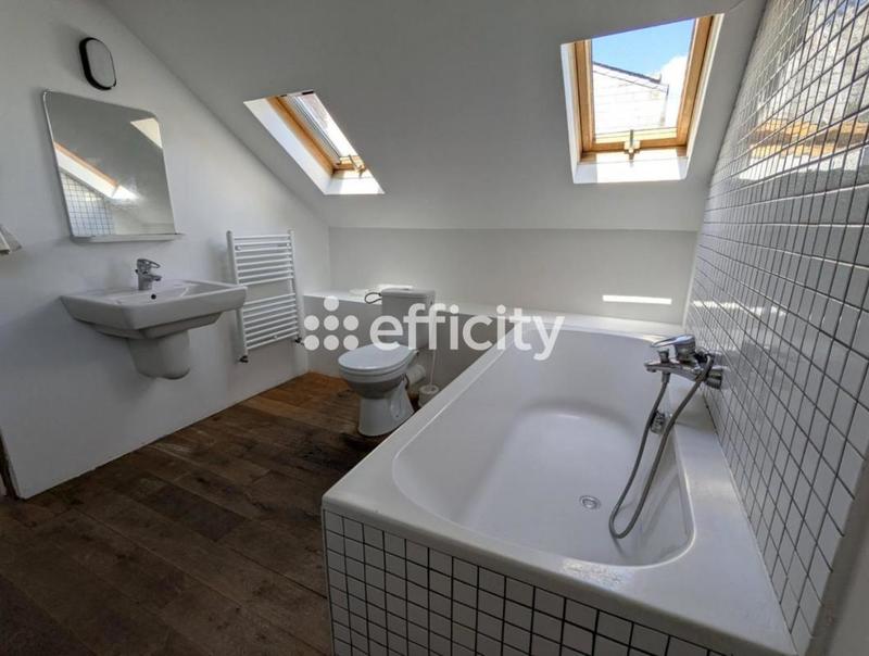 Maison - 151 m² - 6 pièces