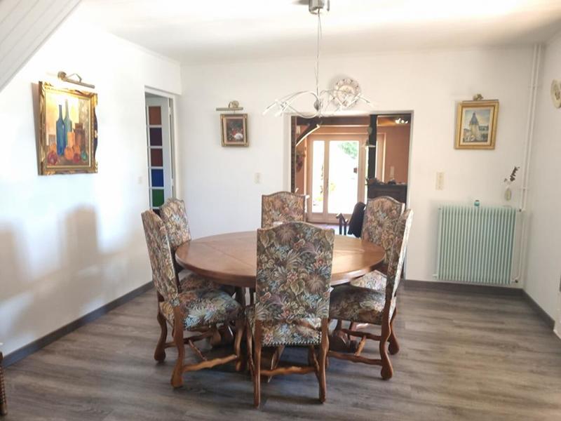 Maison - 204 m² - 8 pièces