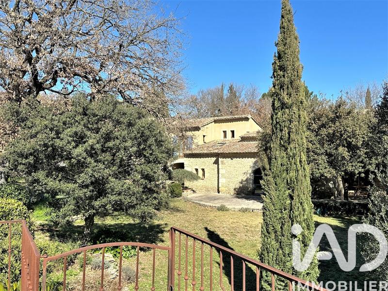 Maison - 185 m² - 6 pièces