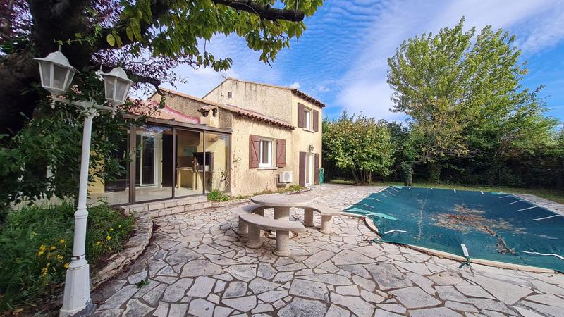 Maison - 102 m² - 5 pièces