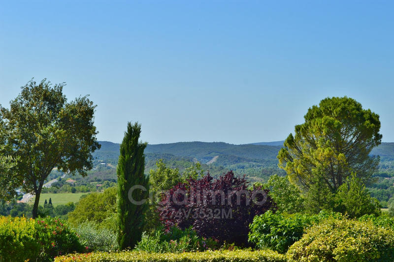 Villa - 270 m² - 9 pièces