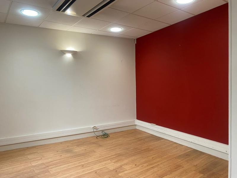 Bureau - 357 m² - 11 pièces