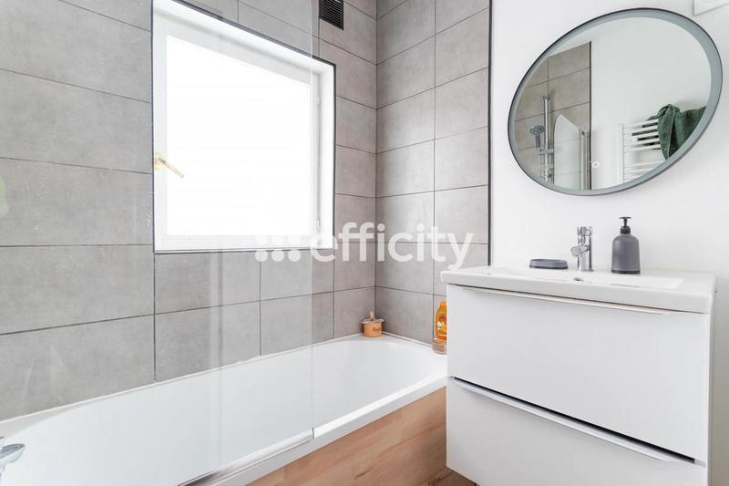 Maison - 117 m² - 6 pièces