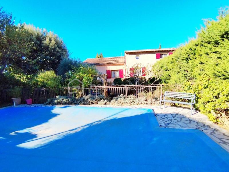 Demeure - 208 m² - 10 pièces