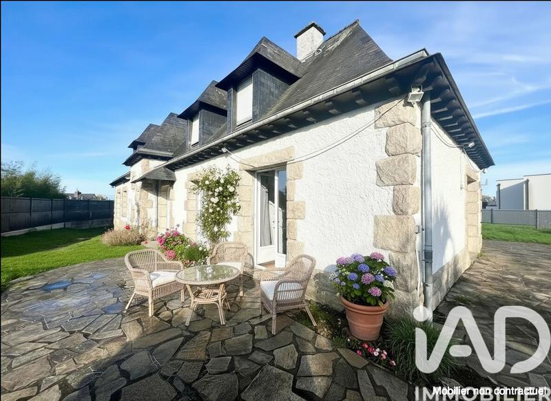 Maison - 197 m² - 10 pièces