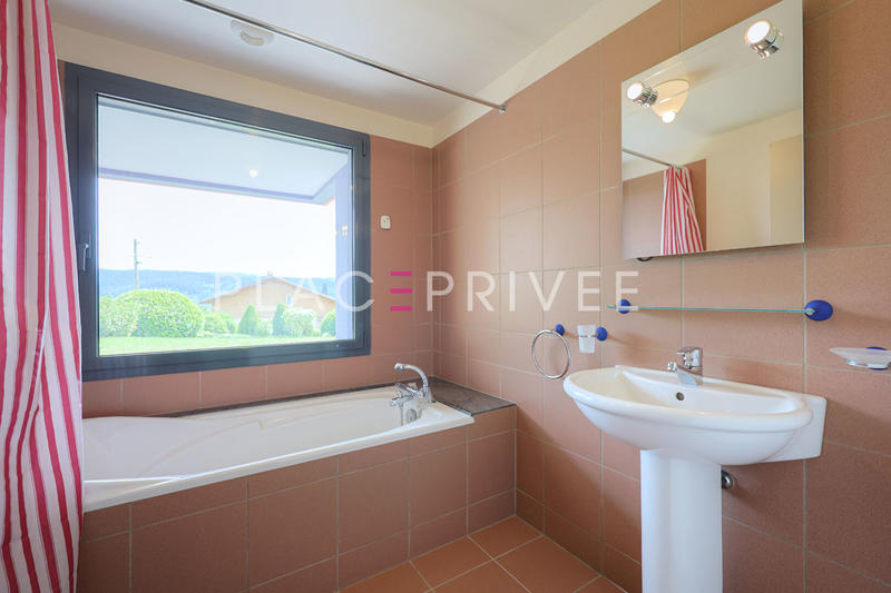 Maison - 188 m² - 5 pièces