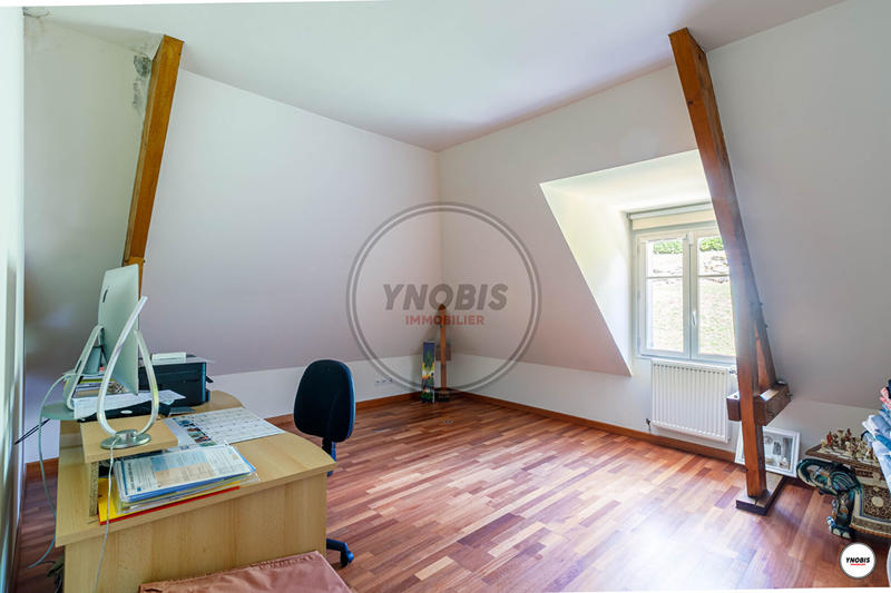 Maison - 236 m² - 9 pièces