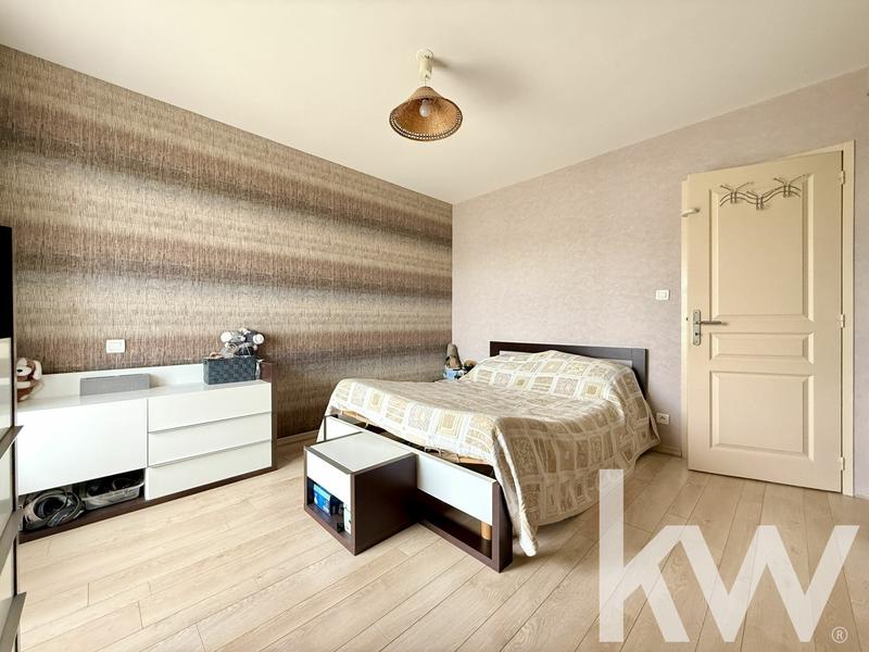 Pavillon - 187 m² - 6 pièces