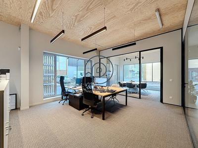 Bureau - 860 m²