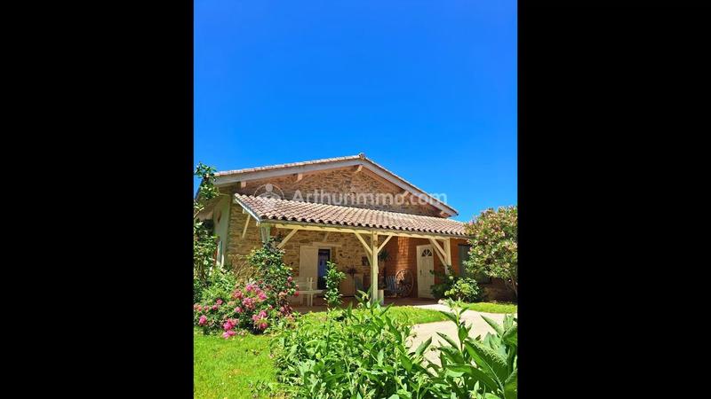 Maison - 262 m² - 7 pièces