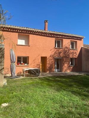 Maison - 347 m² - 18 pièces