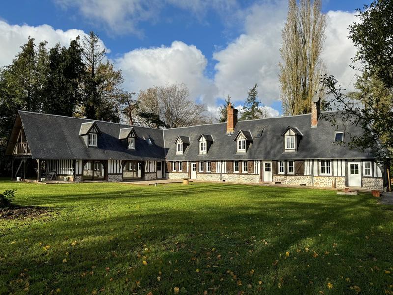 Maison - 294 m² - 10 pièces