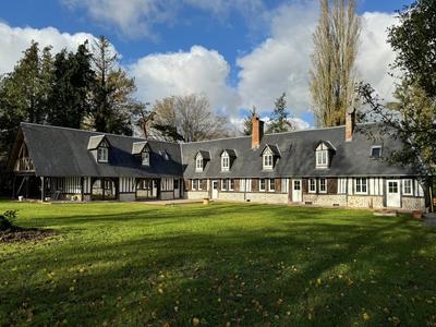 Maison - 280 m² - 10 pièces