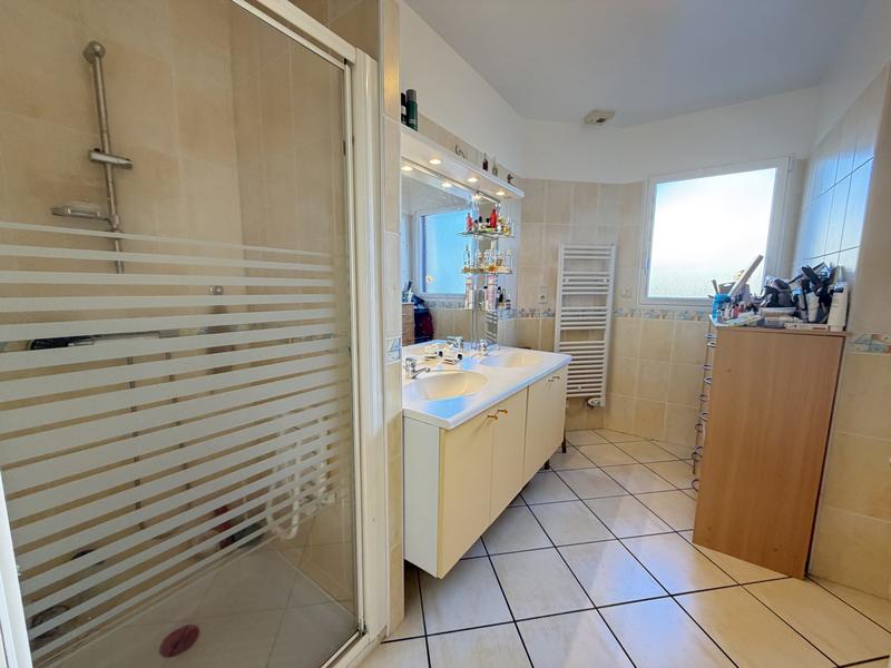 Maison - 153 m² - 10 pièces