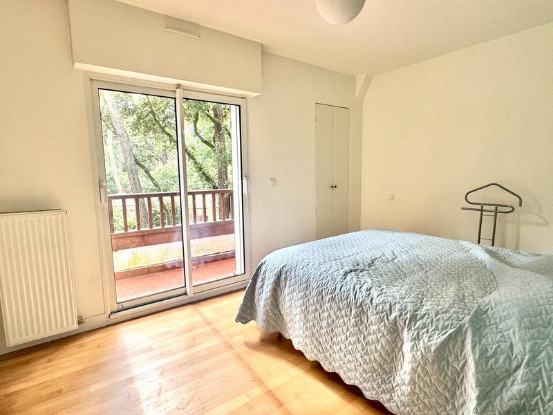 Maison - 201 m² - 9 pièces