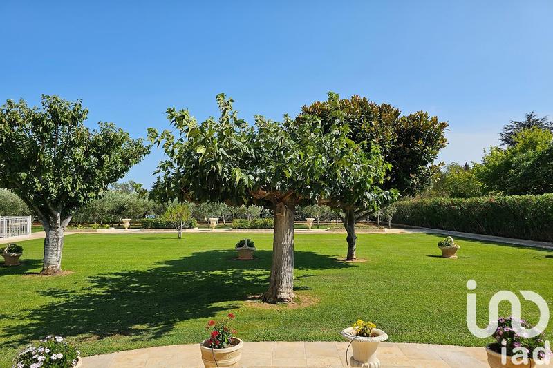 Maison - 220 m² - 9 pièces