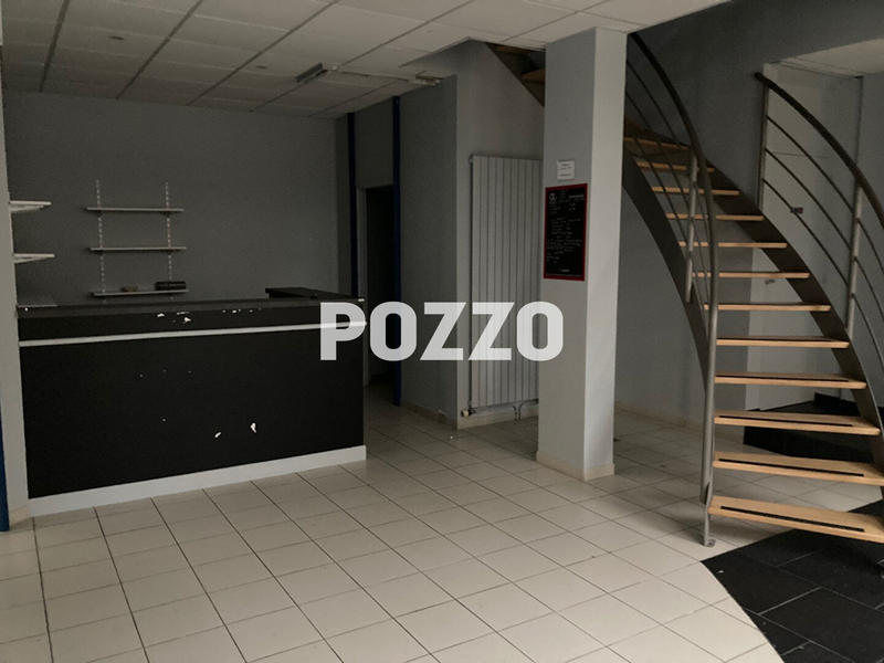 Local commercial - 190 m² - 8 pièces