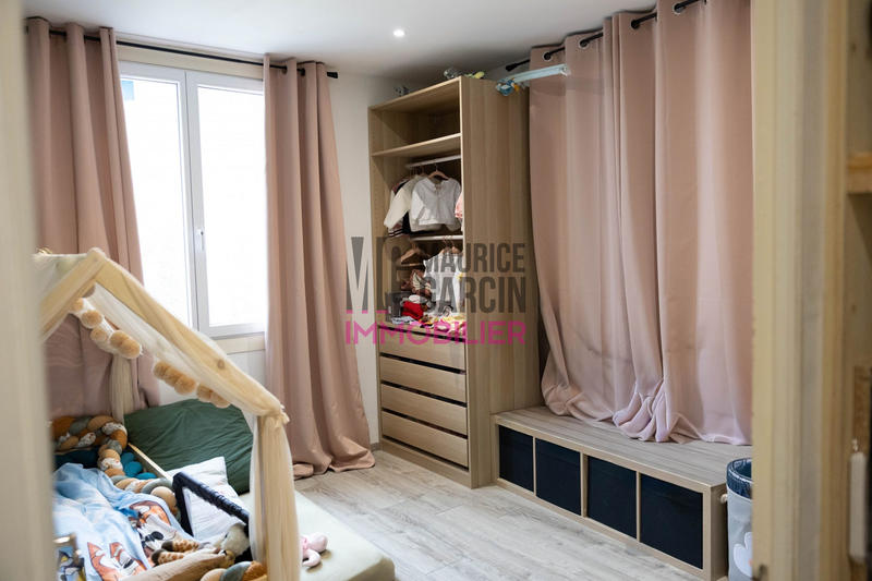 Appartement - 104 m² - 5 pièces