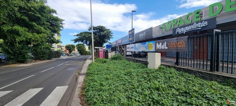 Local commercial - 360 m² - 1 pièce