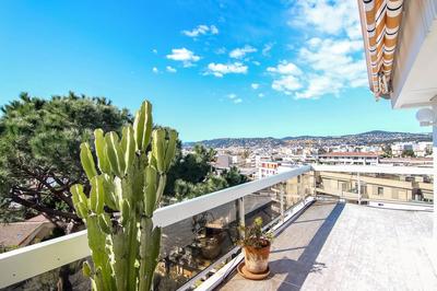 Appartement - 90 m² - 3 pièces